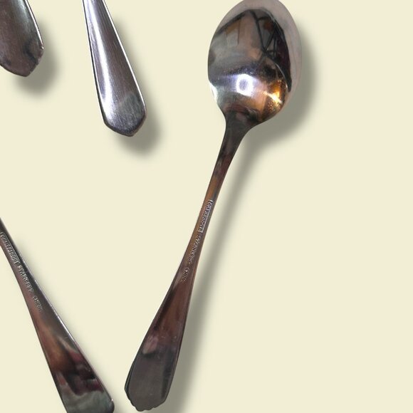 Cambridge Stainless Steel Flatware Set 12-Piece Silverware Forks & Spoons - Picture 14 of 14